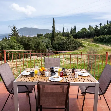 Salty Pebble House بيت للعطل