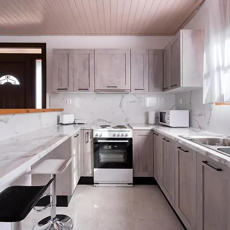 Feriehus Salty Pebble House *