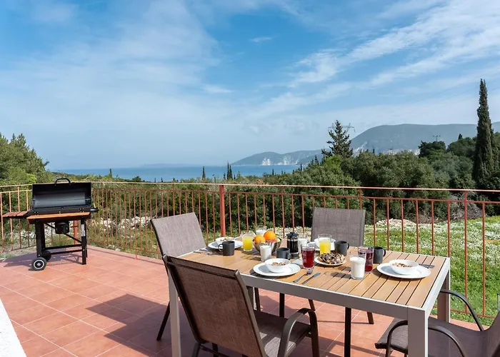 Salty Pebble House *